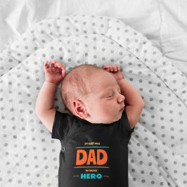 Hero Vater Baby Strampler