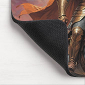 Heroischer Trump-Krieger in Goldener Rüstung Mousepad (Ecke)