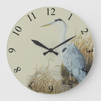 Heron an der Marsh Edge Große Wanduhr