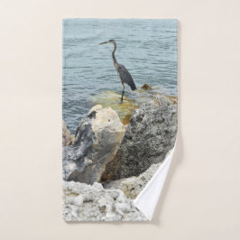 Heron On Rocks At The Beach Handtuch