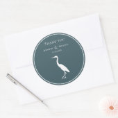 Heron-Silhouette weiß auf dunkelblaue Hochzeit Runder Aufkleber (Umschlag)