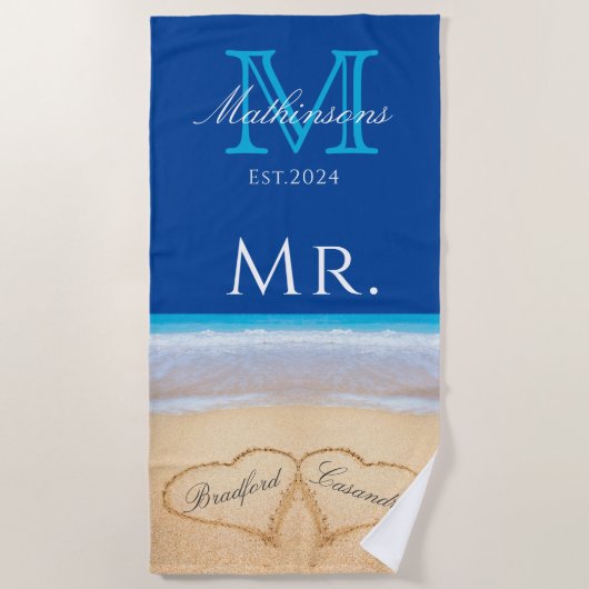 Herr Beach Wedding Hearts in Sand Family Monogram  Strandtuch (Vorderseite)