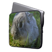 Herr Bunnys Close Up Laptopschutzhülle (Vorderseite Links)