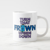 Herr Grumpy | Umdrehung des Frosches um den Kopf Jumbo-Tasse (Rechts)