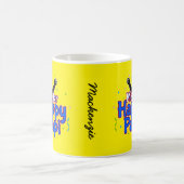 Herr Happy Papi mit Ihrem Namen auf YELLOW Kaffeetasse (Mittel)