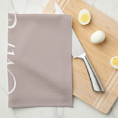 Herr & Herr Typografy Beige Handtuch (Viertel Falte)