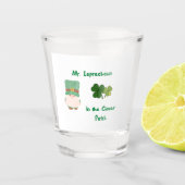 Herr Leprechaun im Kleber-Patch Schnapsglas (Vorderseite)