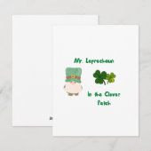 Herr Leprechaun im Kleefeld auf einem Feiertagskarte (Vorne/Hinten)
