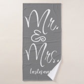Herr & Mrs. Gray Script Custom Wedding Bath Handtu Badehandtuch (Badehandtuch)