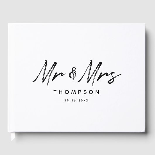 Herr & Mrs. Modern Schwarz-weiß Script Wedding Gästebuch (Vorderseite)