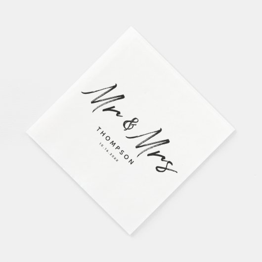 Herr & Mrs. Modern Schwarz-weiß Script Wedding Serviette (Ecke)