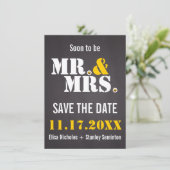 Herr & Mrs Modern typography wedding Save the Date Einladung (Stehend Vorderseite)