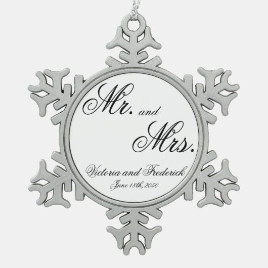 Herr & Mrs. Newlywed Schneeflocken Zinn-Ornament (Vorderseite)