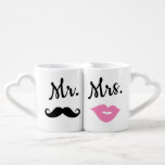 Herr & Mrs. Tasse Set<br><div class="desc">Ein zauberhaftes Tasse Set für die Neuvermählten! Sie können es auch in Ihren Namen ändern! Gerne stellen wir Ihnen diese weiter,  bitte senden Sie uns eine Nachricht für Ihre Hilfe.</div>