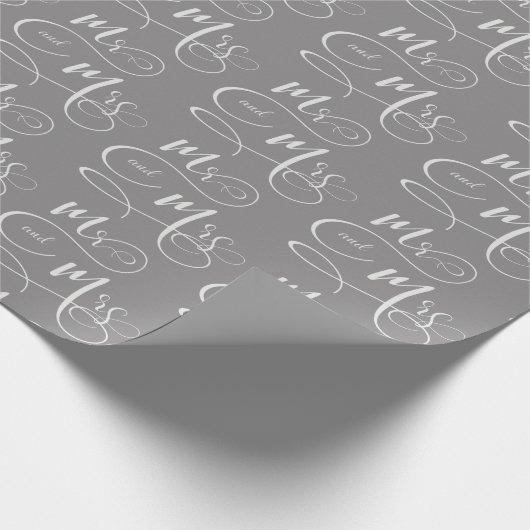 Herr & Mrs. Text Hochzeitsskript Geschenkpapier (Ecke)