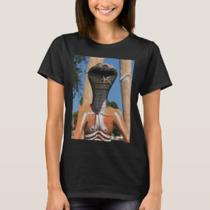 Herr Snake AKA Cobra Leiter ... Buddhist Hell T-Shirt