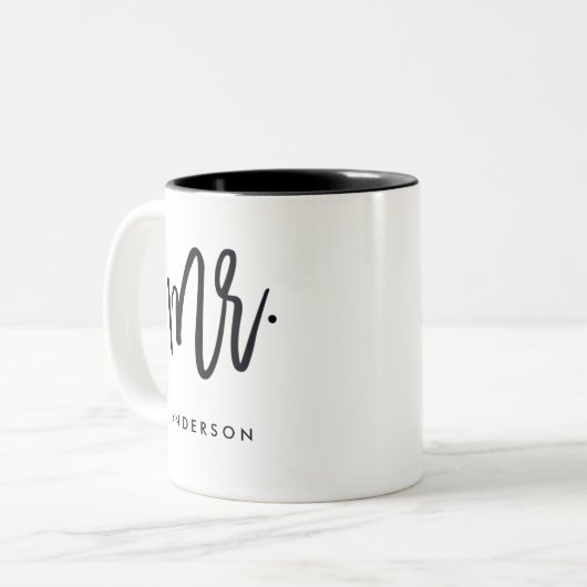 Herr Trendy Script Personalized Zweifarbige Tasse (Vorderseite Links)