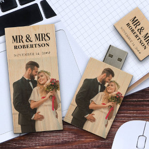 Herr und Frau Bold Typografy Wedding Fotos Holz USB Stick