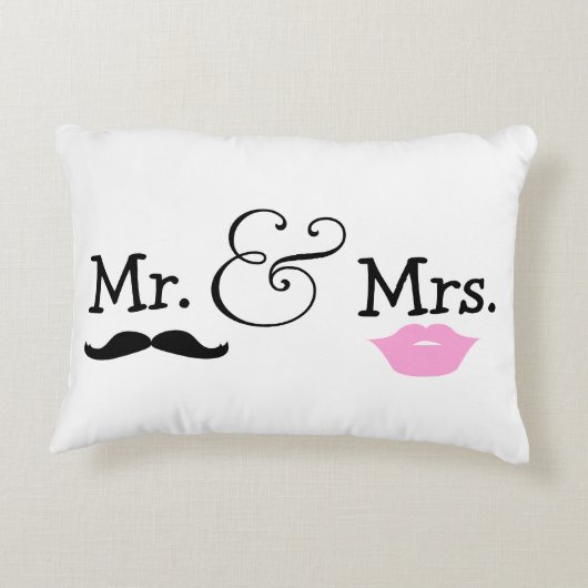 Herr und Frau Bride and Groom Wedding Gift Zierkissen (Rückseite)