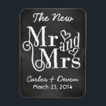 "Herr und Frau." Chalkboard Wedding Souvenier Magn Magnet<br><div class="desc">Dieser bezaubernde,  schicke Gastgeschenk Hochzeit-Magnet ist eine trendige Möglichkeit für Ihre Gäste,  sich an Ihren besonderen Hochzeitstag zu erinnern. Passen Sie diesen modernen Hochzeitsmagneten im Stil der Chalkboard-Typografie einfach an,  indem Sie die angegebene Vorlage verwenden,  um Namen und Datum zu ändern. Dieser Schwarz-Weiß-Chalkboard-Stil ergänzt die meisten Kalkboard-Typografie-Einladungen zur Hochzeit.</div>