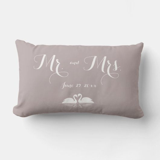 Herr und Frau Elegant Gray Wedding Pillows Swans Lendenkissen (Vorderseite)
