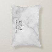 Herr und Frau | Eleganter weißer Marmor Modernes S Zierkissen (Vorderseite(Vertikal))