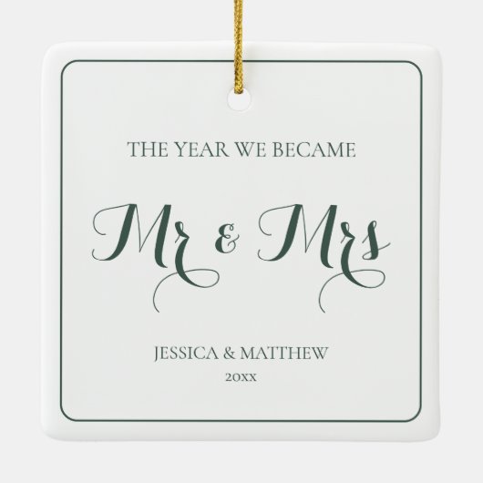 Herr und Frau Green Modern Elegant Newlyweds Coupl Keramikornament (Rückseite)