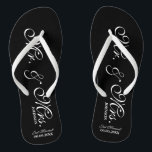 Herr und Frau Hochzeitspazierenklatsche für Braut  Badesandalen<br><div class="desc">Mr. und mrs Strand Hochzeit flip Flops für Braut und Bräutigam / Just Married Paar. Fügen Sie Ihr Heiratsdatum hinzu. Personalisierter Name elegante Flipflops für Neuvermählte und ihre Umgebung. Machen Sie Ihre eigenen personalisierten Keilsandalen für Teambride, Brautjungfrau, Trauzeugin, Blume Mädchen, Brautmutter, Bräutigam, Crew, Gäste etc. Niedliche Sommer-Hausschuhe für Wassersport- oder...</div>