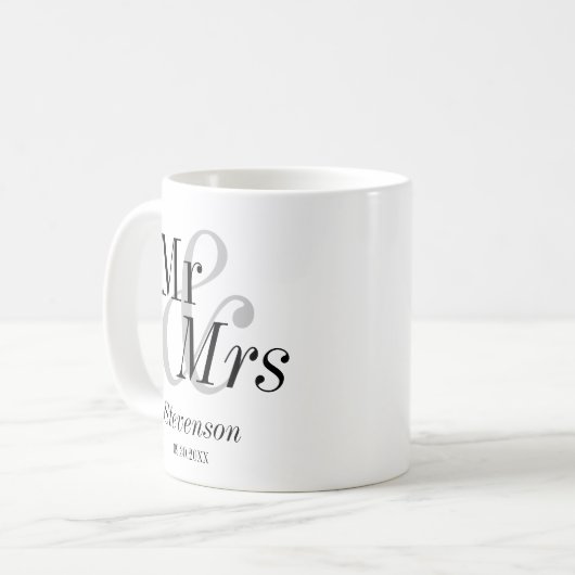 Herr und Frau Minimal Modern Wedding Gift Kaffeetasse (Vorderseite Links)