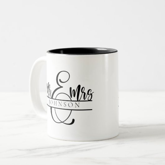 Herr und Frau Newlywed Couple Gifts Zweifarbige Tasse (Vorderseite Links)