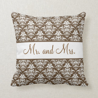 Herr und Frau Newlywed Pillow - Brown Kissen