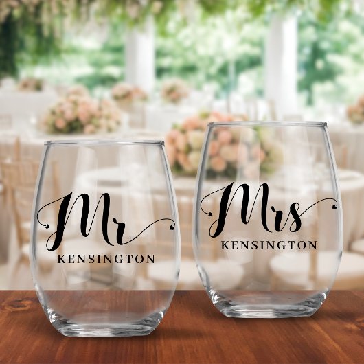 Herr und Frau Newlywed Typography Wedding Weinglas Ohne Stiel