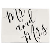 Herr und Frau Oversized Calligraphy White Black Große Geschenktüte (Rückseite)