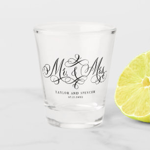 Herr und Frau Script Flourish in der schwarzen Schnapsglas