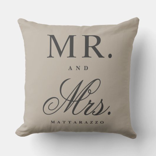 Herr und Frau Throw Pillow Kissen (Vorderseite)