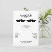 Herr und Herr Mustache Wedding Einladung (Stehend Vorderseite)