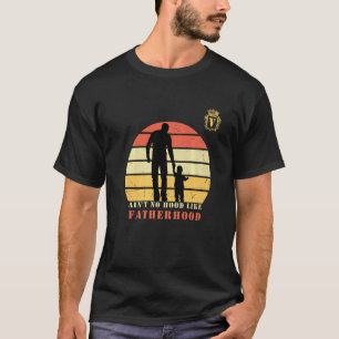 Herren Ain't No Hood Like Fatherhood Monogramm Cap T-Shirt