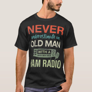 Herren Alter Mann mit einer Ham-Radio-Antenne Ham- T-Shirt