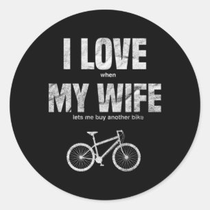 Herren Mountainbike Ich liebe es, wenn meine Frau Runder Aufkleber