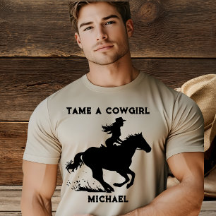 Herren-T-Shirt mit Mädchen auf Pferd 'Tame a Cowgi T-Shirt