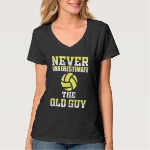 Herren Unterschätzen Sie niemals den alten Mann am T-Shirt