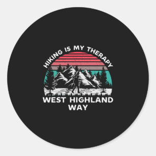 Herren West Highland Way Wandern ist Therapie im F Runder Aufkleber