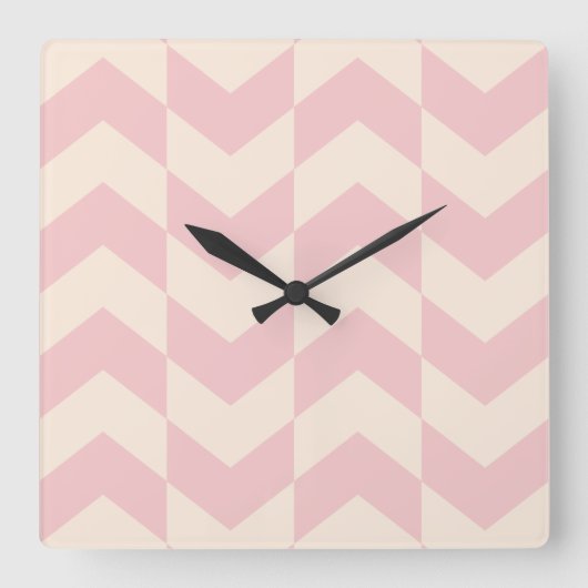 Herringbone-Muster Blush Pink Uhr (Vorderseite)