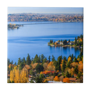 Herrliche Farben des Falles bei Bellevue Fliese