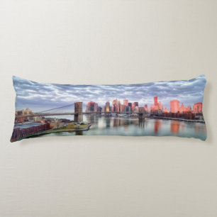 Herrliche Morgenansicht- und -stadtreflexionen Seitenschläferkissen
