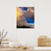 Herrlicher Regenbogen mit blauem Himmel und Wolken Poster (Küche)