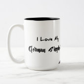 Herrlicher Schäferhund im Schnee Zweifarbige Tasse (Links)