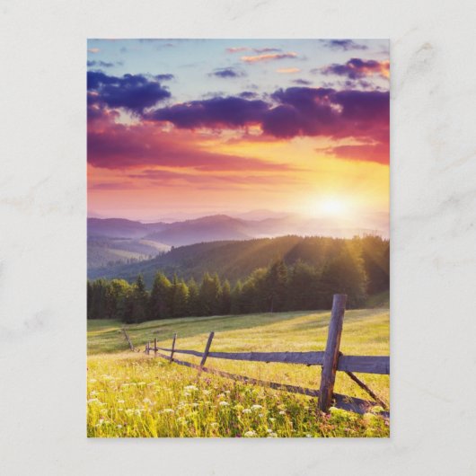 Herrlicher Sonnenuntergang in den Bergen Postkarte (Vorderseite)