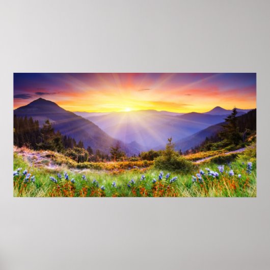 Herrlicher Sonnenuntergang in der Berglandschaft Poster (Vorne)