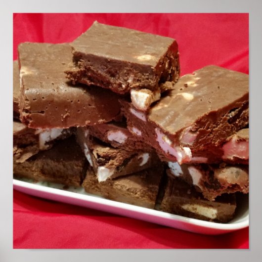 Herry Chocolate Marshmallow Fudge auf einer Platte Poster (Vorne)